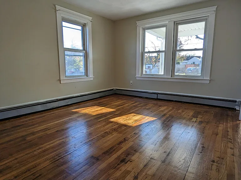 220 Norton St — Photo 17