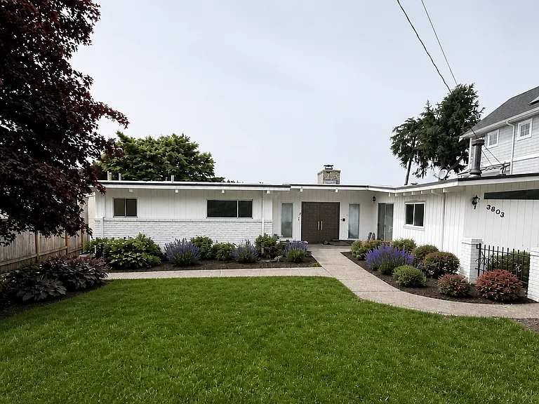 3803 E Lake Sammamish Shore Ln SE — Photo 3