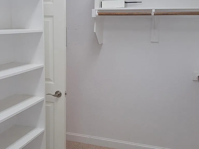 2655 Venice Dr #4 — Photo 13