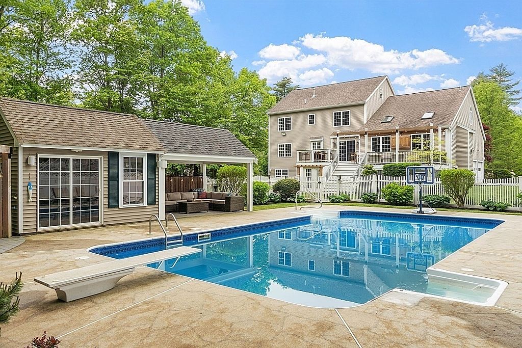 76 Grist Mill Rd, Littleton, MA 01460 Zillow