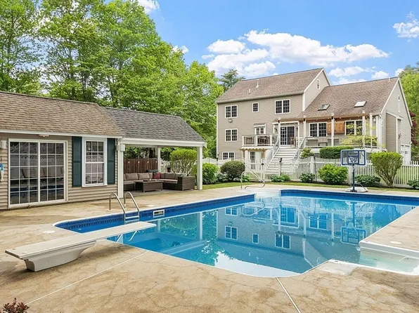 76 Grist Mill Rd, Littleton, MA 01460