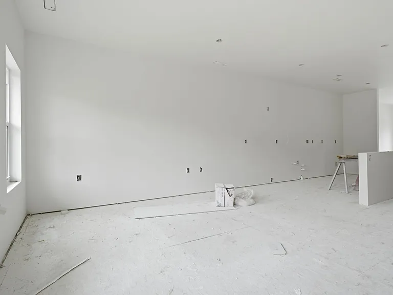 115 Kettle Moraine Dr S — Photo 5
