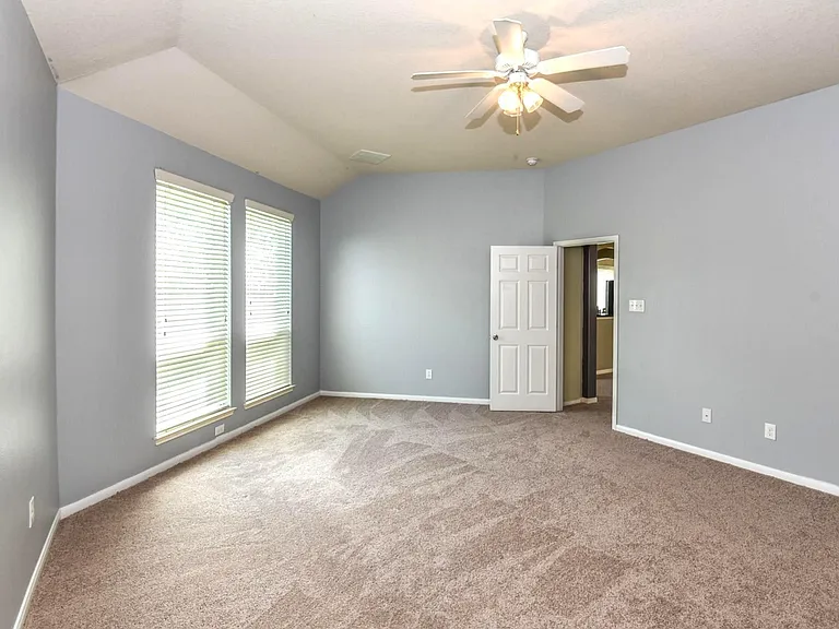 5827 Annatto Dr — Photo 8