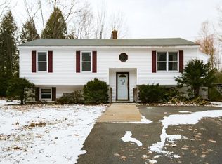 560 Doe Valley Rd, Athol, MA 01331