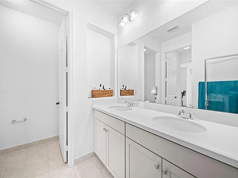 5535 Useppa Dr — Photo 26