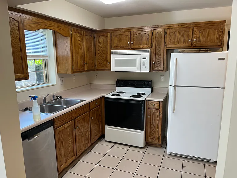 3887 Red Cardinal Dr NE — Photo 2