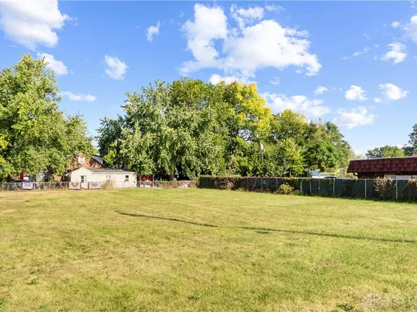 2301 Valley Pike, Dayton, OH 45404