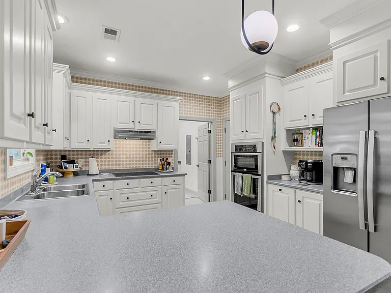 5049 Spaniel Dr — Photo 24