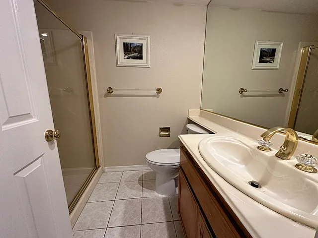 353 Silverlake Ct — Photo 10