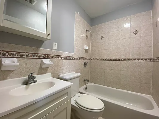 Rented by Yup Realty LLC | media 7