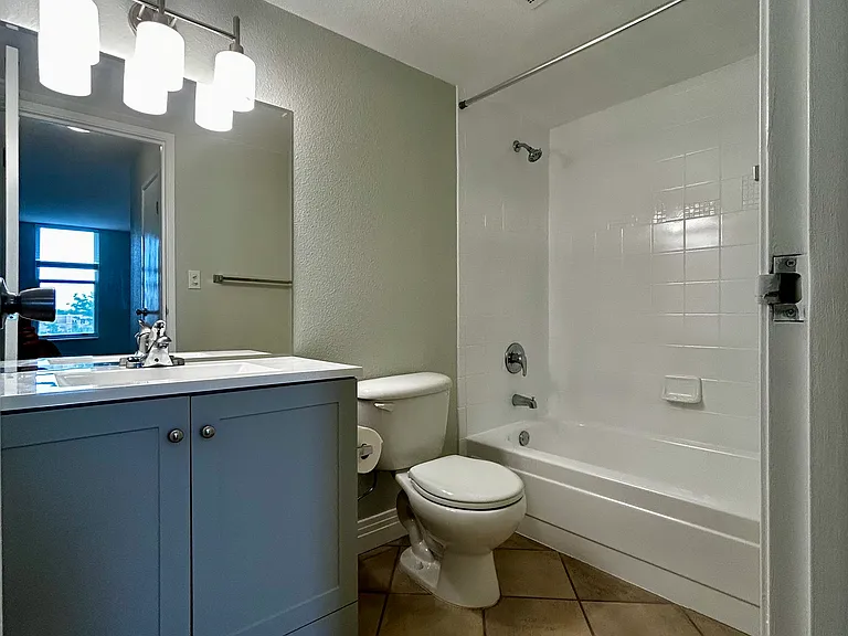 Primary En Suite