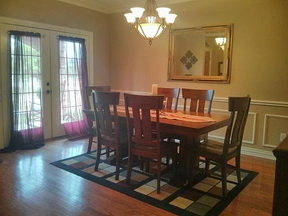 4th image of 825 Scarlett Dr