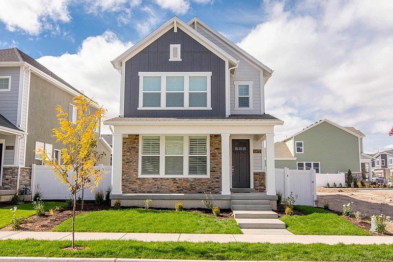 The Eagleview - F Exterior