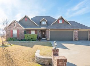 5922 E 136th Pl N, Collinsville, OK 74021