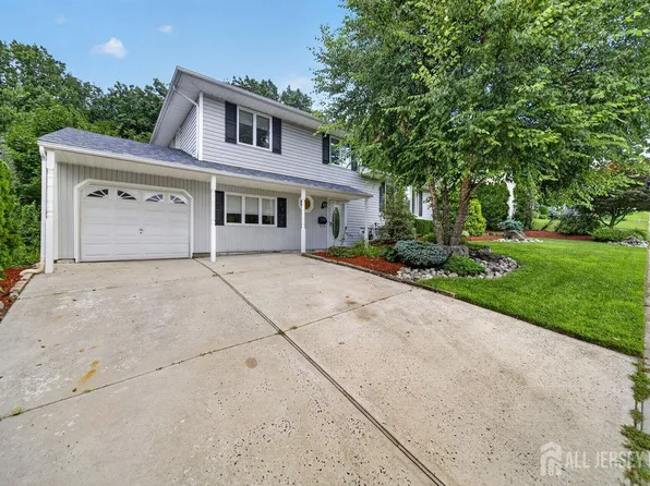 5 Ridge Rd, South River, NJ 08882