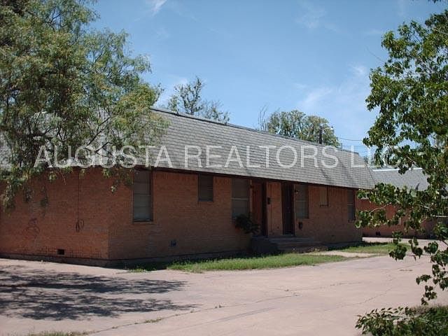 1st image of 243 Merchant St