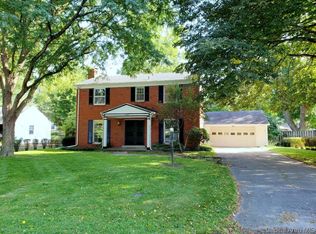 2142 Greenbriar Rd, Leland Grove, IL 62704