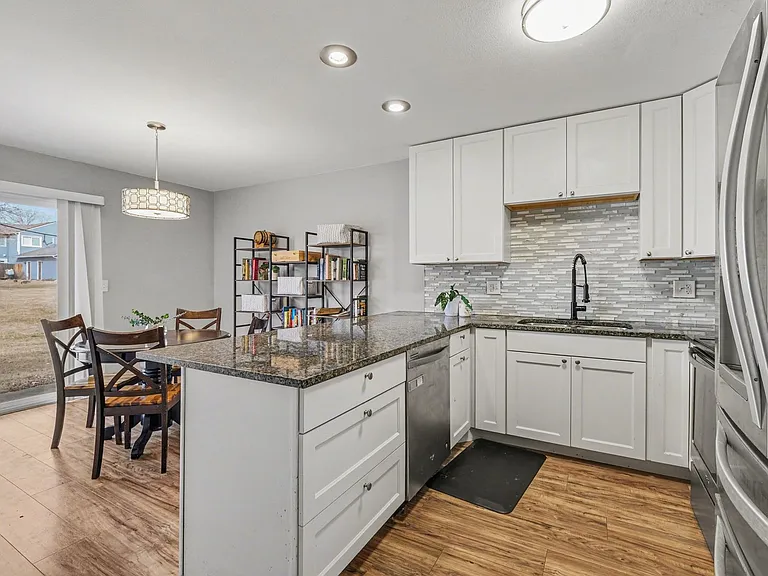 328 Butch Cassidy Dr — Photo 3