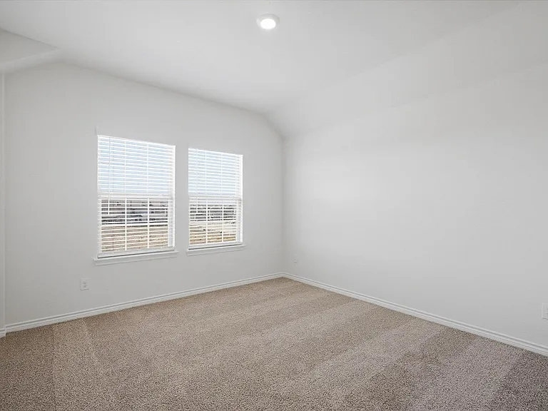 732 Thorn Creek Dr — Photo 7