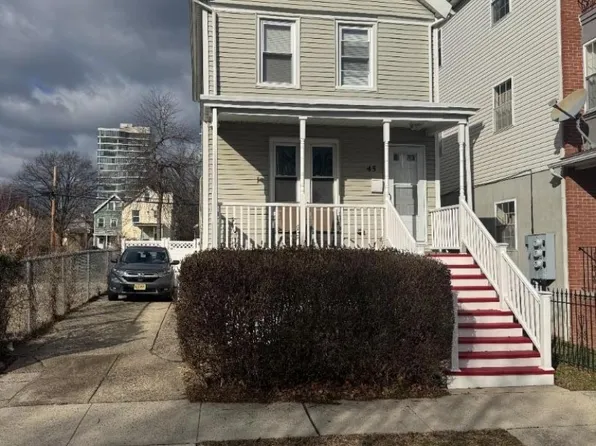 45 Princeton St, East Orange City, NJ 07018