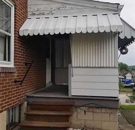 5th image of 212 N 6th St