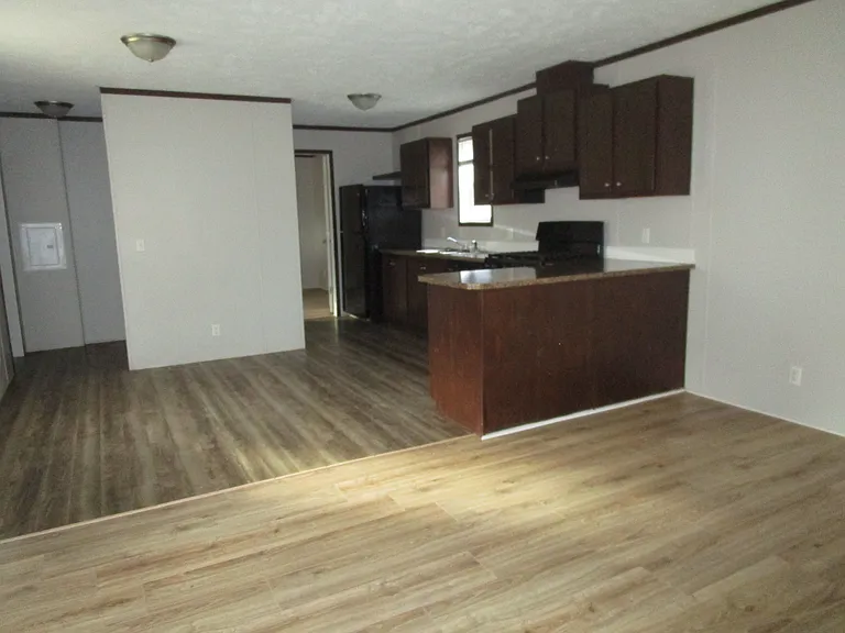 Pavilion Estates — Photo 14