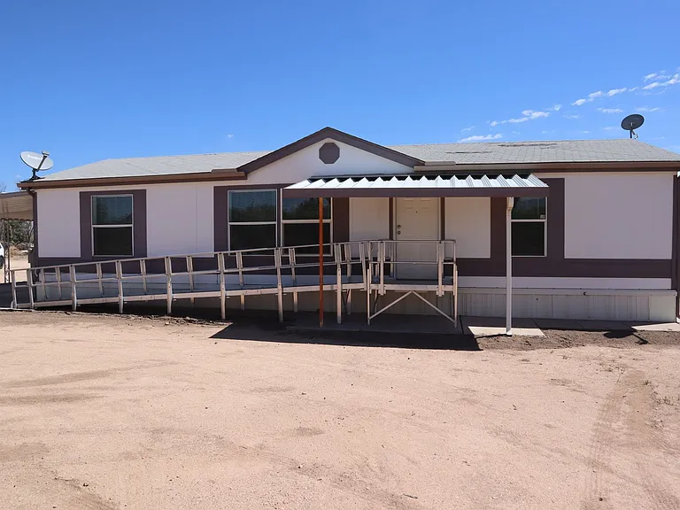 545 N Sabin St — Photo 3
