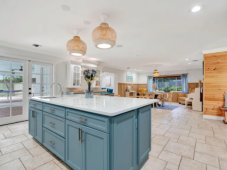 2436 Holly Ln NE — Photo 17