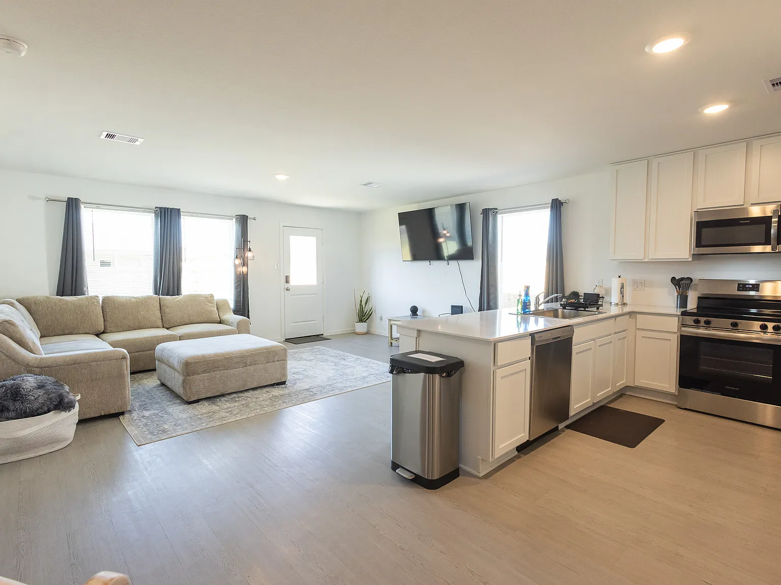 5322 Gabby Pass — Photo 4