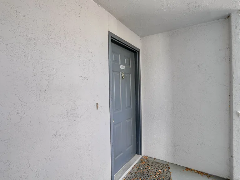7206 Olympia Ct — Photo 3