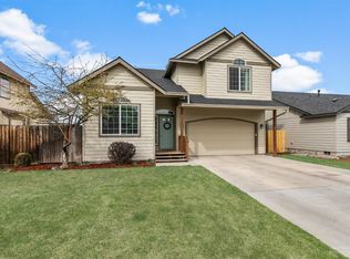 1155 NW Redwood Pl, Redmond, OR 97756