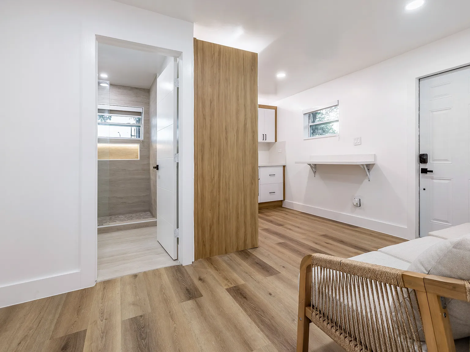 1 bed, 1.0 bath, 600 sqft, $1,950 — Photo 2