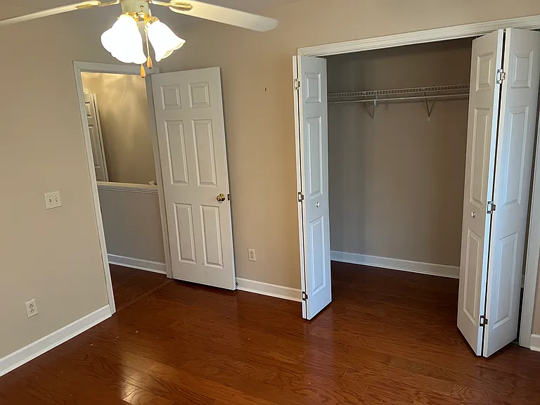 1508 Kenilworth Ave — Photo 10