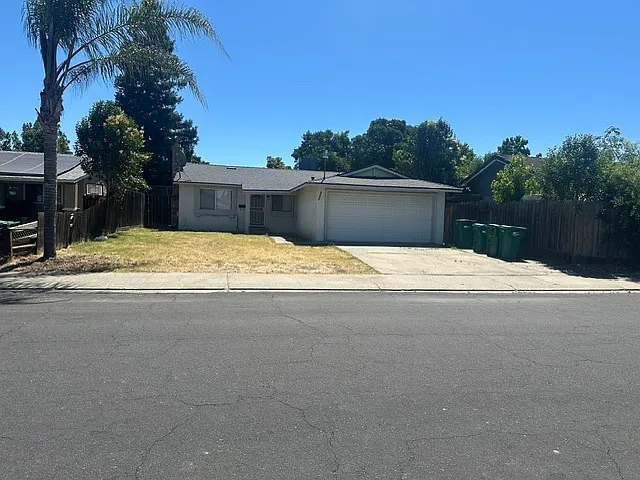 8246 Tarbat St — Photo 1