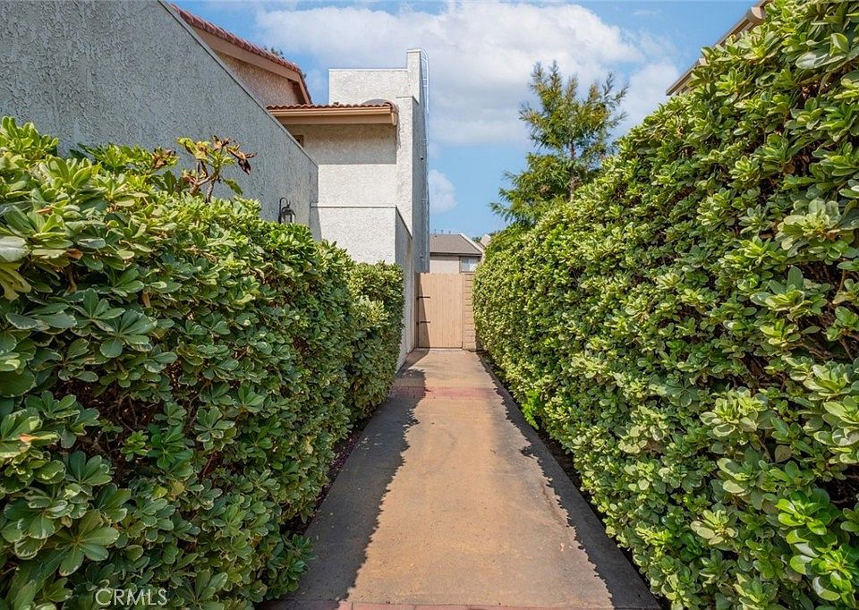 1st image of 1420 E Foothill Blvd