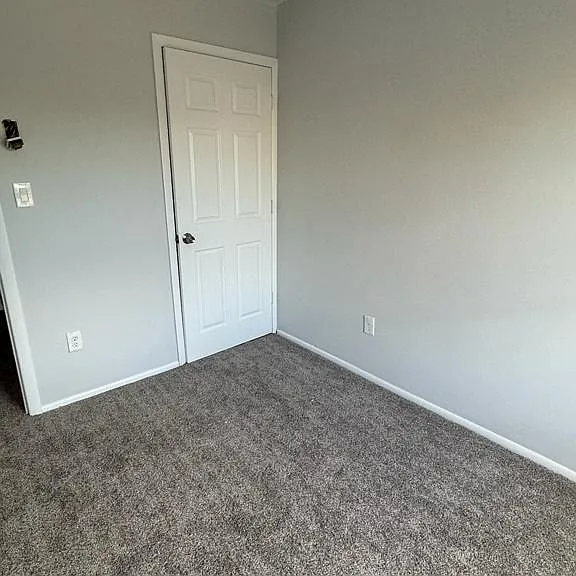 79 Lexington Blvd — Photo 10