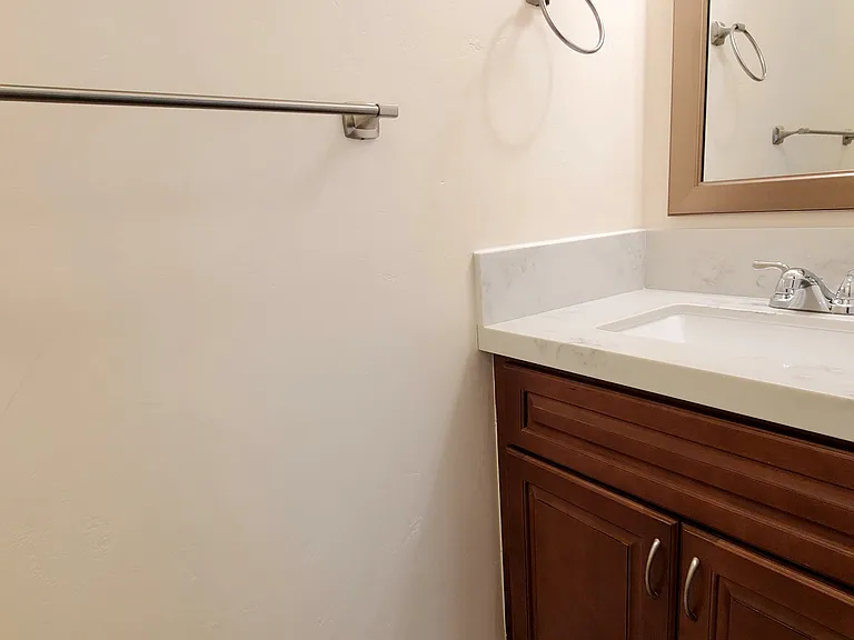 Ellis Ln — Photo 9