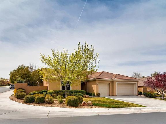 3rd image of 11 Candlewyck Dr #0