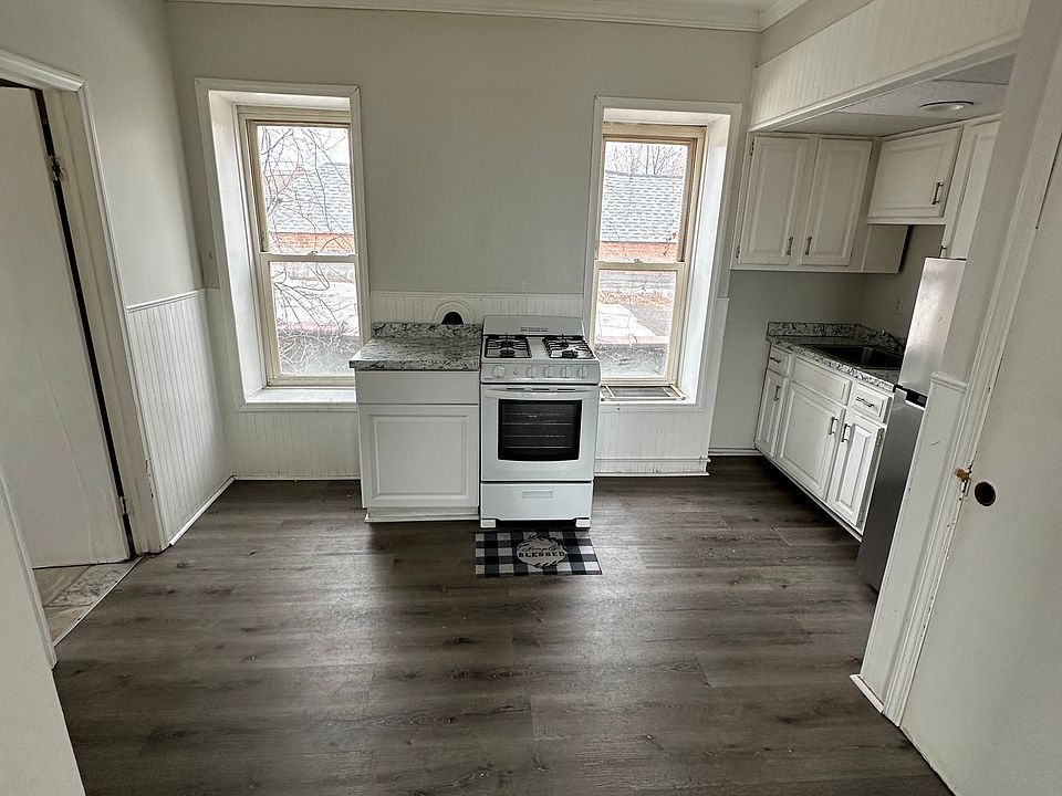1st image of 401 Washington St #1