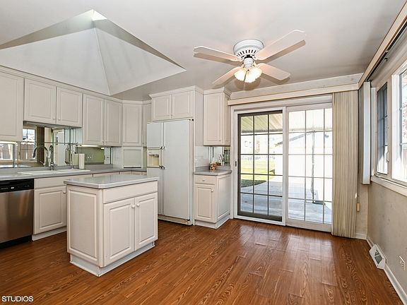 5th image of 5232 Avery Pl