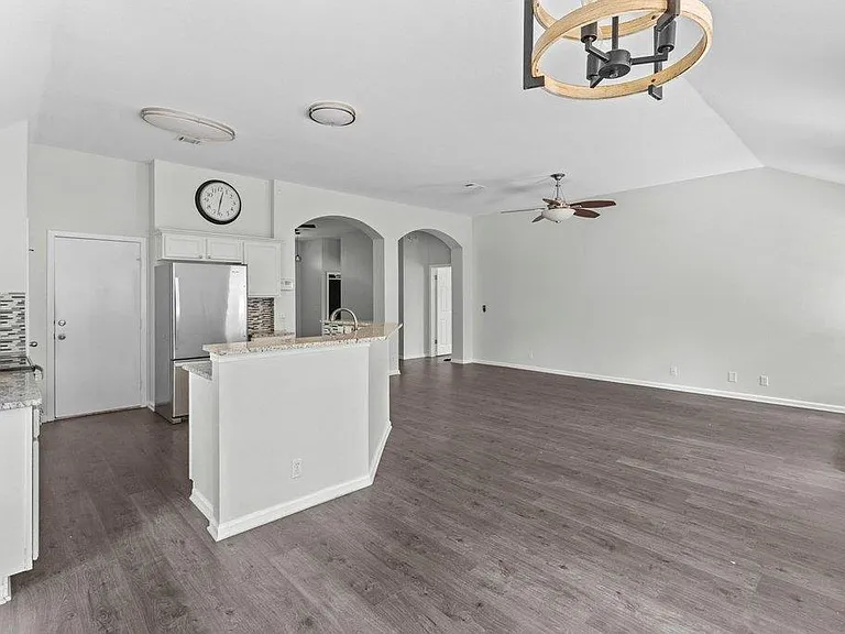 13213 Villa Park Dr — Photo 15