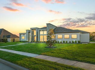 540 Lodge Hill Dr, Heath, TX 75032