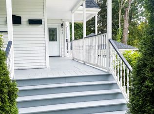 172 High St, Chagrin Falls, OH 44022