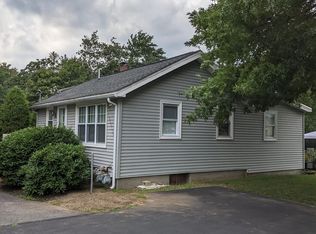 60 Folly Mill Rd #B, Seabrook, NH 03874