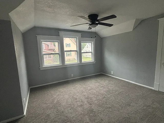 1306 Caroline Ave — Photo 8
