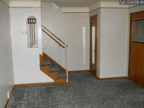 4th image of 1631 E 276th St