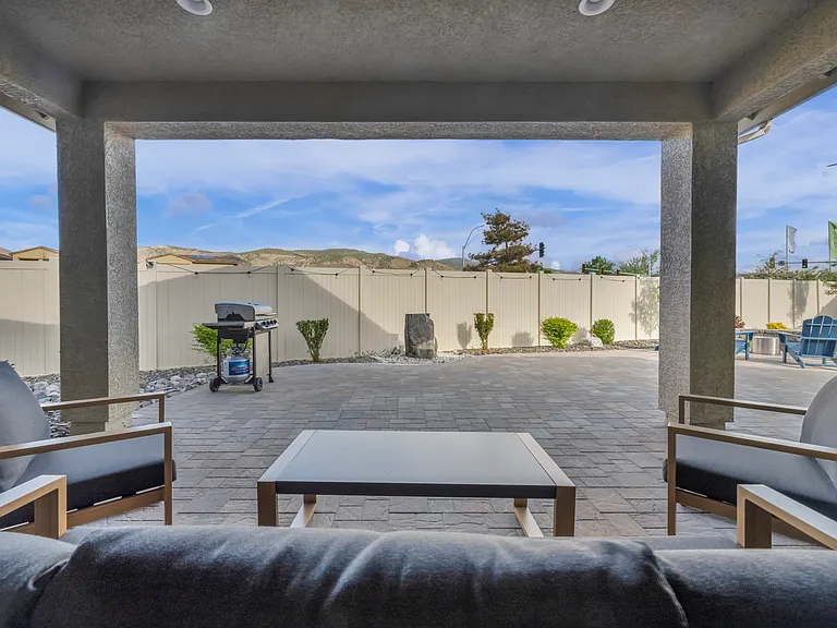 518 Riverbed Cir — Photo 39
