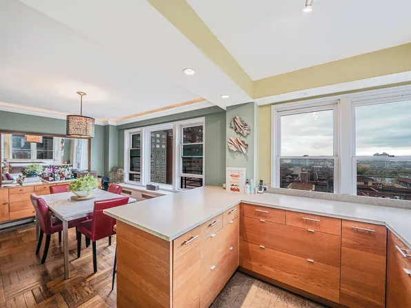 460 East 79th Street image 9 of 32