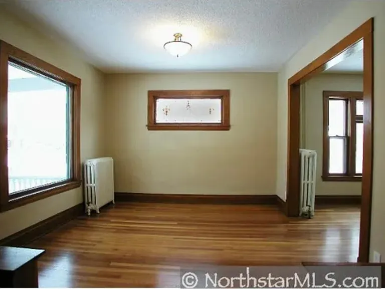 1628 Laurel Ave — Photo 1
