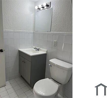 4th image of 3846 NW 207th St